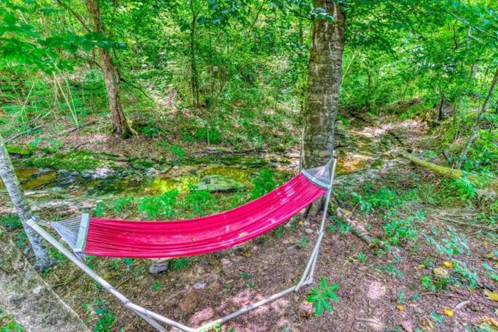 The Aries-A Stargazing, Luxury Glamping Tent Rogersville Exteriér fotografie
